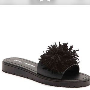 DIRTY LAUNDRY PASEO FLAT SANDAL